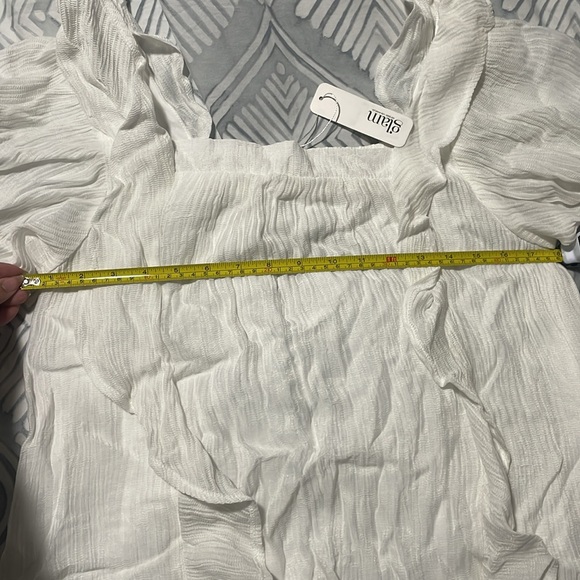 GLAM dress 🤍 - Picture 4 of 5